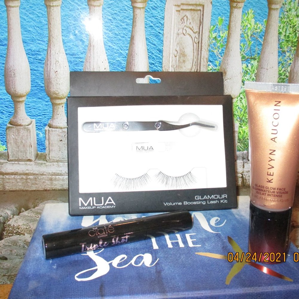 Makeup Set (Assorted Brands) - Picture 3 of 11